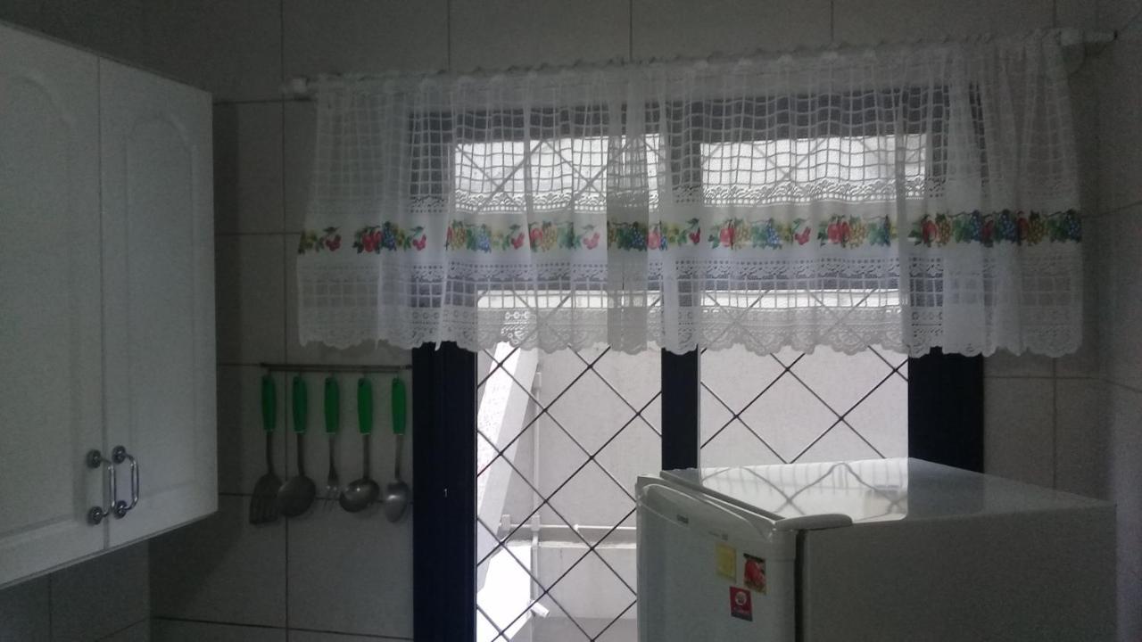 Apartamento De 2 Domitorios E 1 Garagem No Centro De Bombinhas 50 Metros Da Praia Na Avenida Principal Proximo Ao Shopping Punta Blu 외부 사진