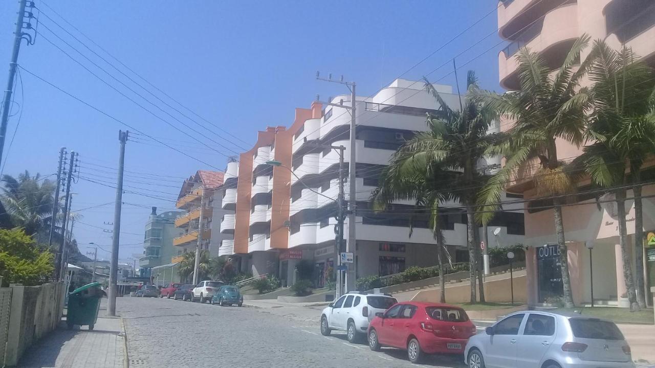 Apartamento De 2 Domitorios E 1 Garagem No Centro De Bombinhas 50 Metros Da Praia Na Avenida Principal Proximo Ao Shopping Punta Blu 외부 사진